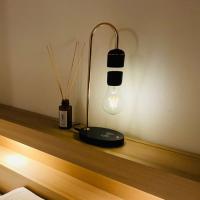 ワイヤレス充電 浮く LEDランプ 電球 ガジェット iPhone android
